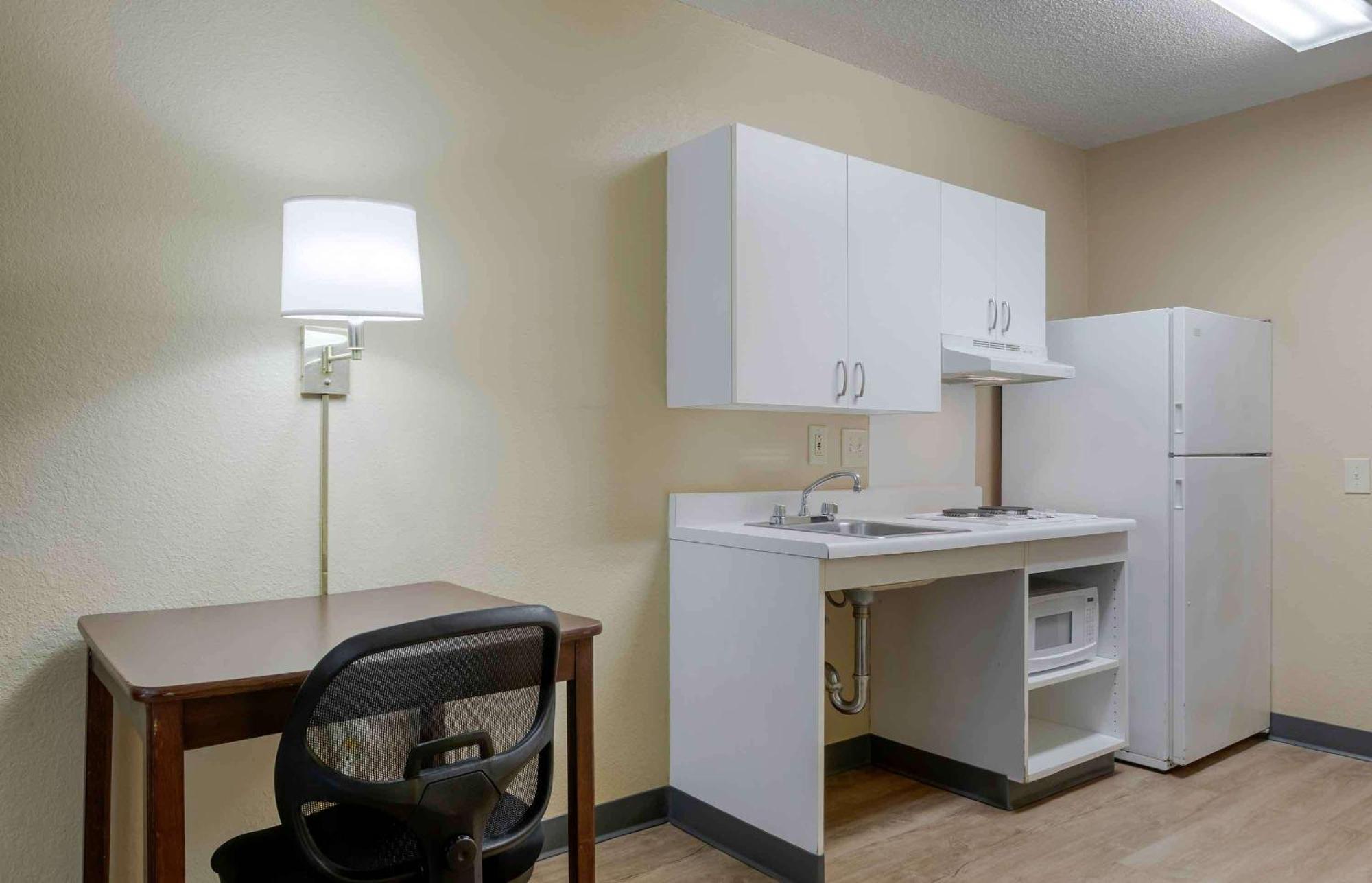 Extended Stay America Suites - Boston - Waltham - 52 4Th Ave מראה חיצוני תמונה