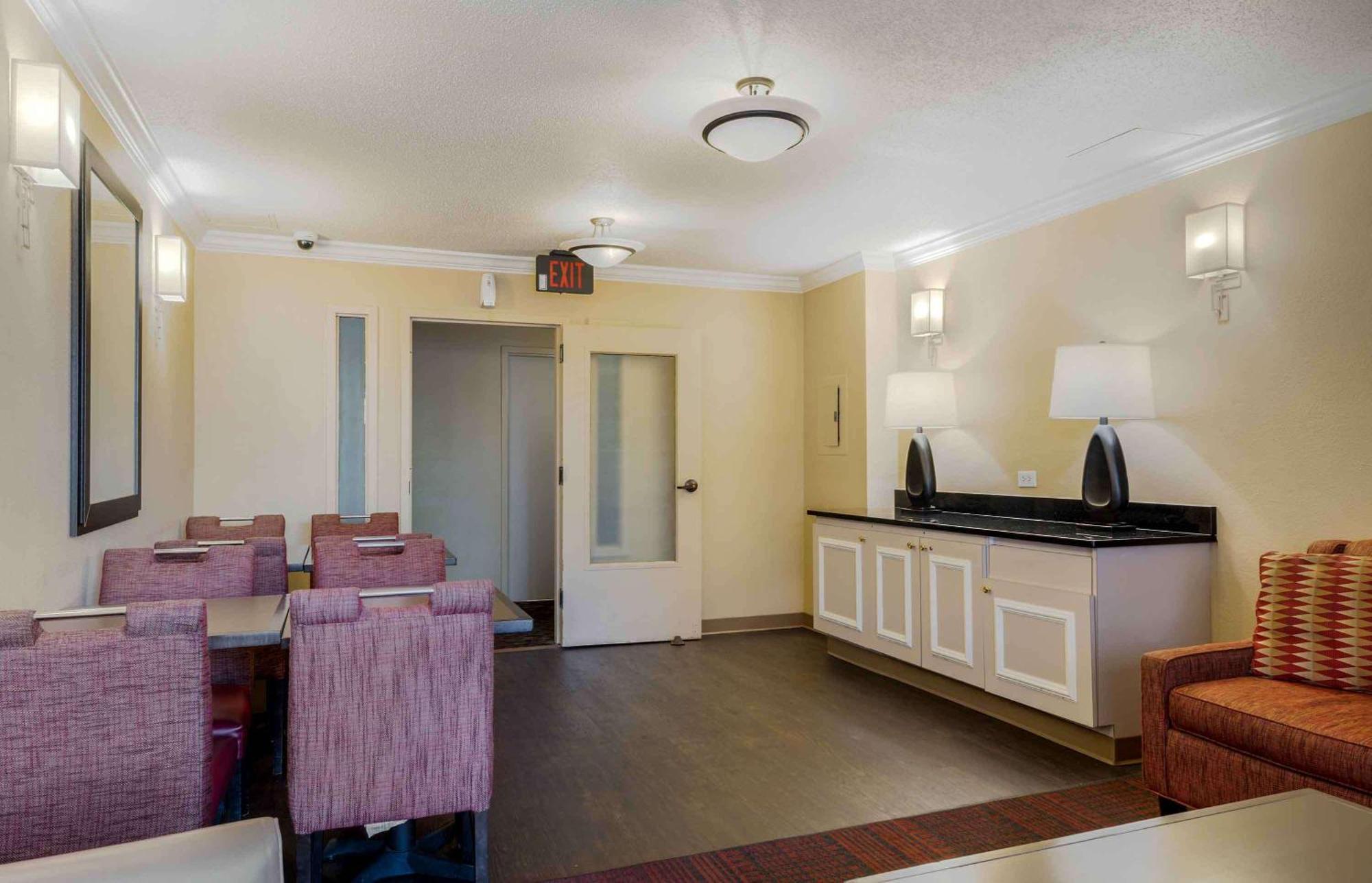 Extended Stay America Suites - Boston - Waltham - 52 4Th Ave מראה חיצוני תמונה